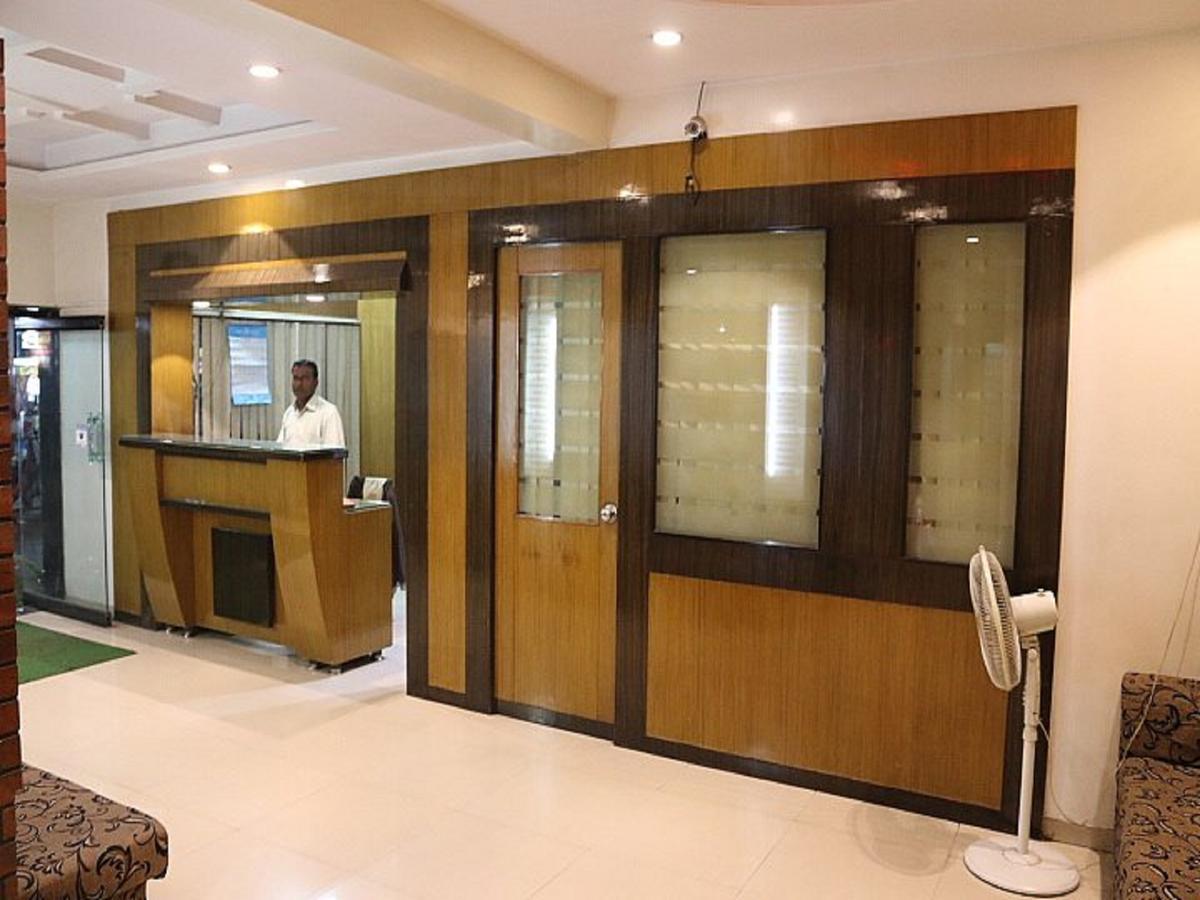 Hotel Shri Krishna Shirdi Exterior foto